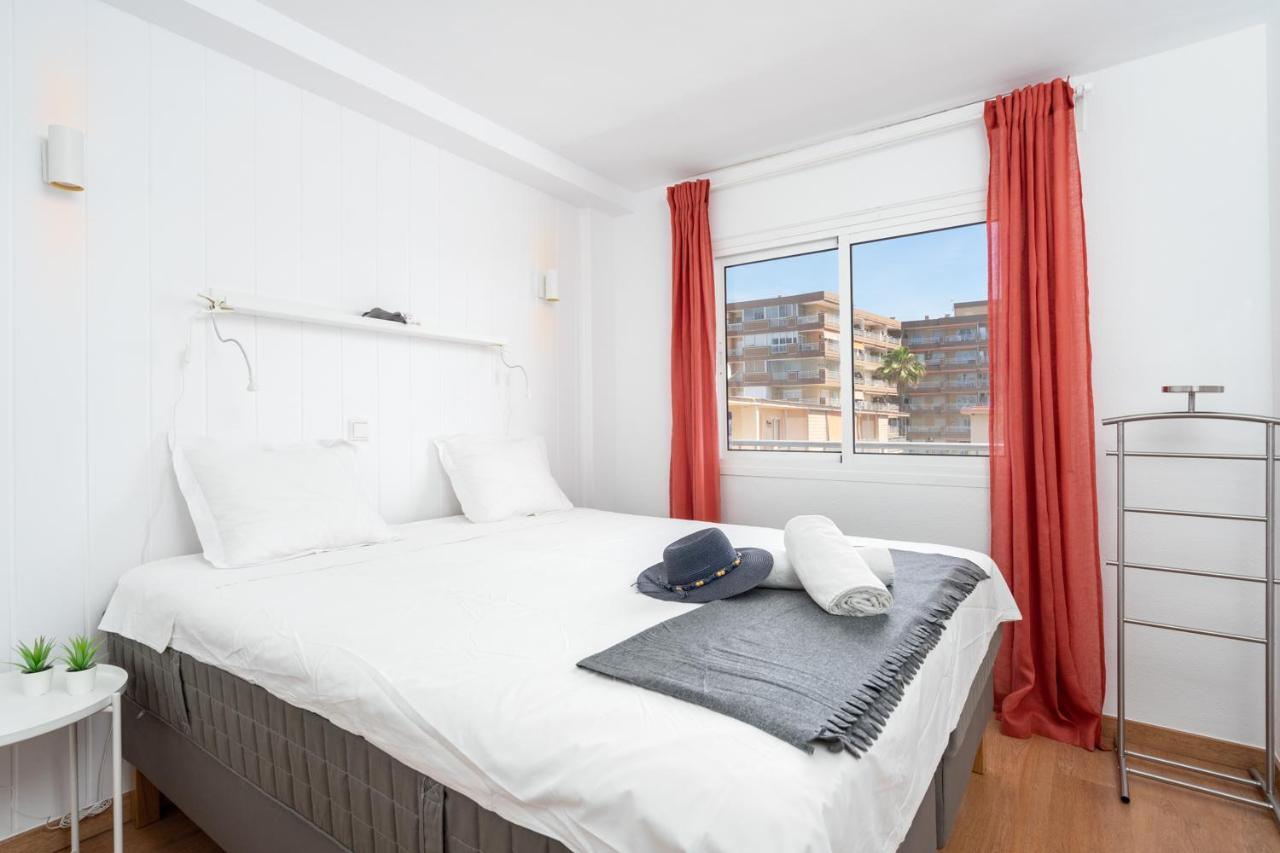 Beachfront Seaview Apartment In Los Boliches By Costarentals - Ref 141 Fuengirola Exterior photo